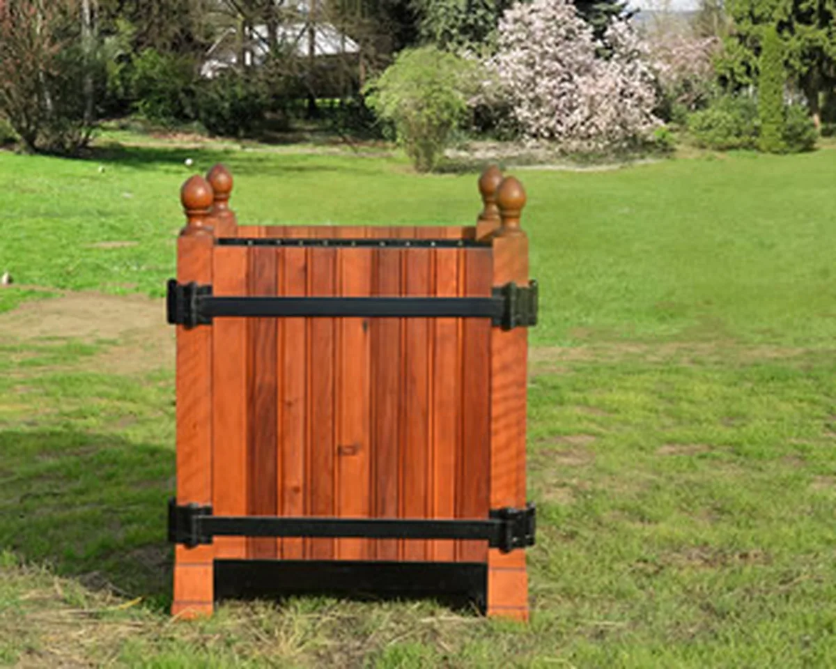 Versailles Planter